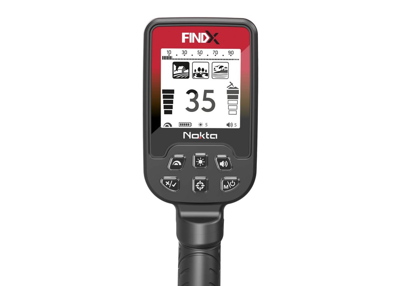 Nokta FindX metal detector in Lahore