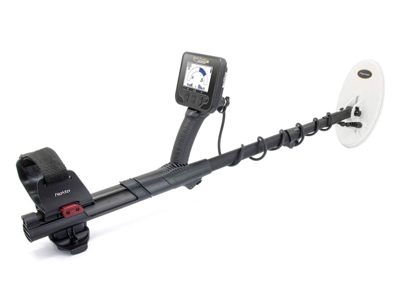 Nokta Gold Finder 2000 metal detector in Lahore